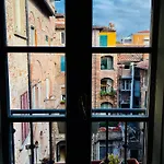 Storico Loft Nel Cuore Di 아파트 *